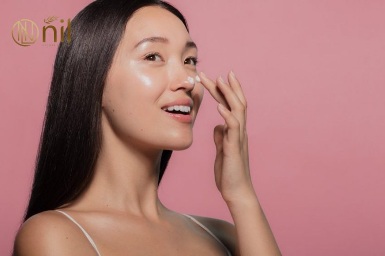 Dưới đây là một số cách dưỡng ẩm cho da mặt bị khô