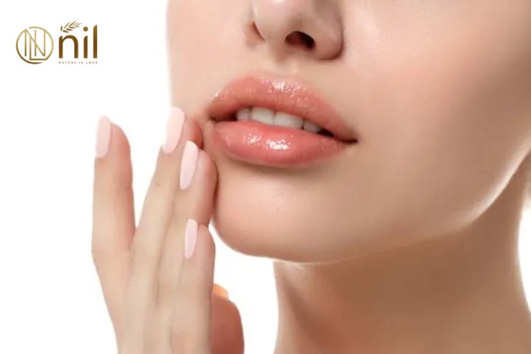 Vì sao cần tẩy da chết môi định kỳ?