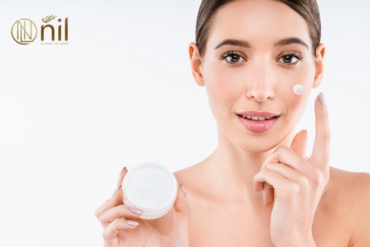 Lợi ích khi sử dụng kem dưỡng trắng da mặt cho da dầu ban đêm