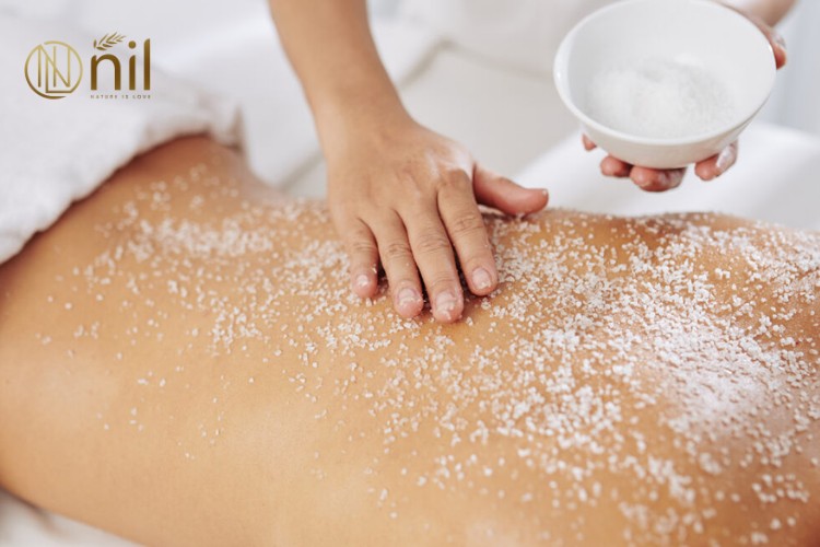 Những lưu ý quan trọng trong cách dùng tẩy da chết body