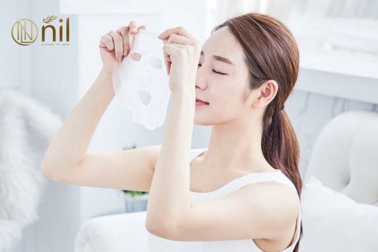 Sử dụng sản phẩm làm sáng và đều màu da