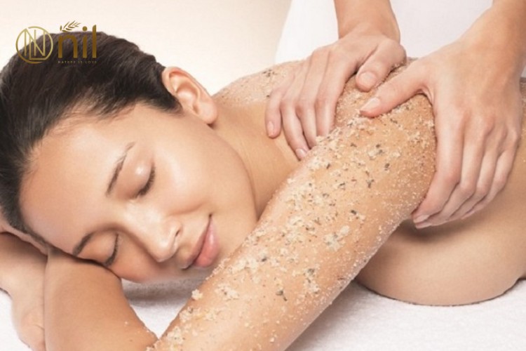 Hướng dẫn cách dùng tẩy da chết body hiệu quả nhất
