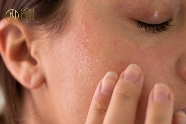 Dùng tretinoin có được tẩy da chết không?