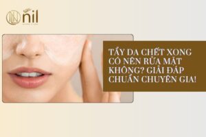 tay da chet xong co nen rua mat khong