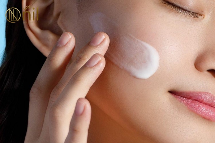 Vì sao nên sử dụng kem chống nắng mỗi ngày?