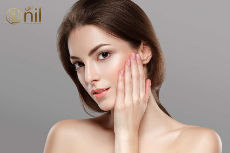 Đặc điểm của da dầu mụn