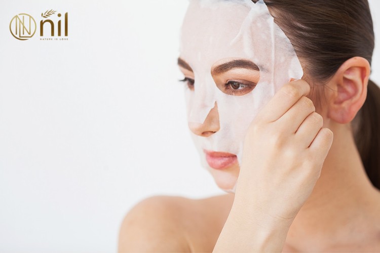 Vì sao nên chọn kem dưỡng trắng da chống lão hóa Hàn Quốc?