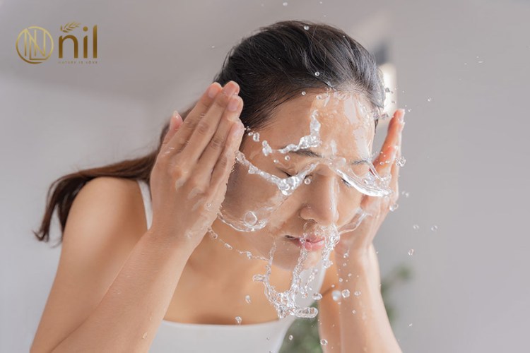 Cách chọn sữa rửa mặt phù hợp với từng loại da