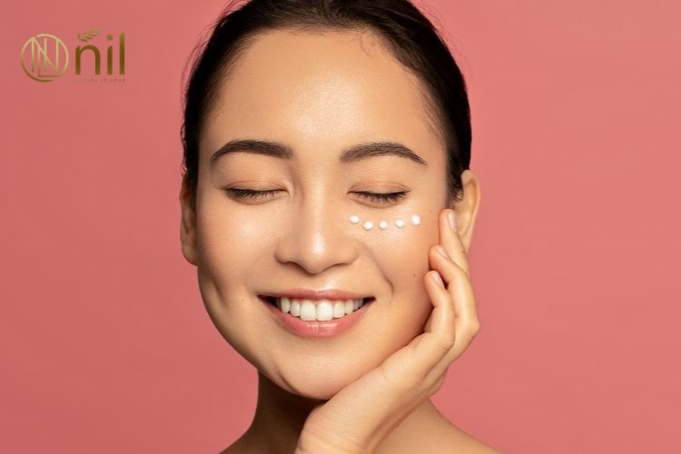 Top 7 cách dưỡng da vùng mắt từ thiên nhiên hiệu quả tại nhà