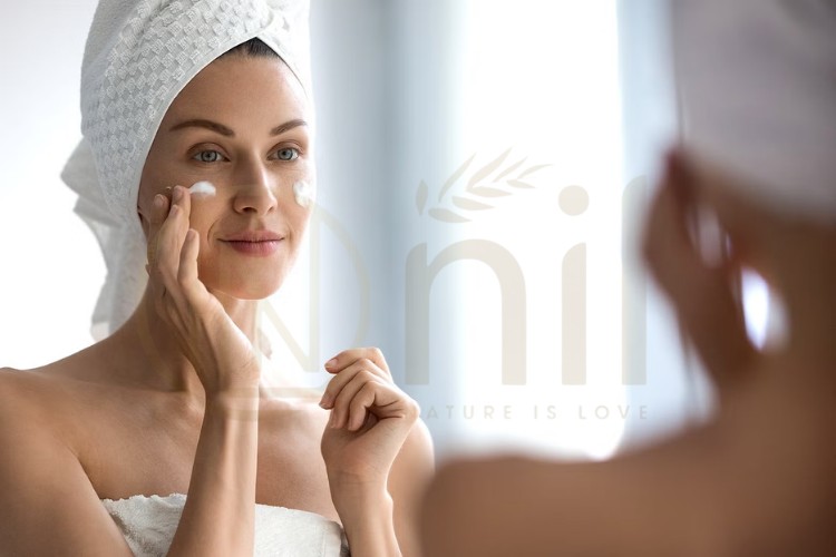 Các bước skincare đúng cách vào buổi tối