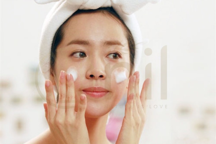 Cách xử lý mụn kích ứng tại nhà