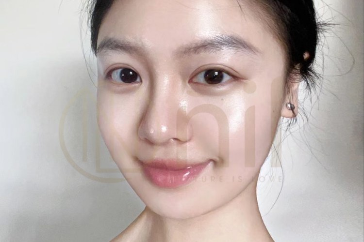 Vì sao nên chọn serum dưỡng trắng da mờ thâm Hàn Quốc?