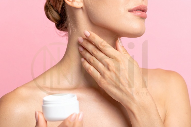 Có nên dùng kem dưỡng trắng da mặt không?